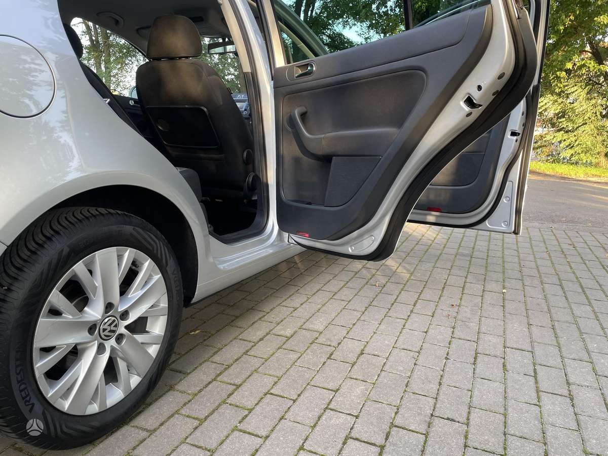 Volkswagen Golf Plus - 11