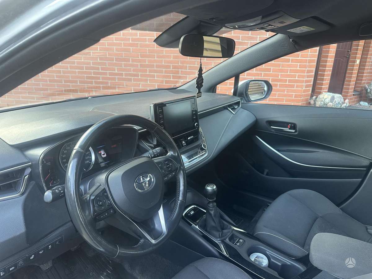 Toyota Corolla, 1.2 l., Универсал
