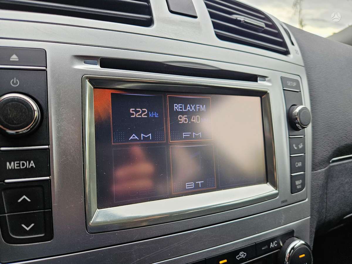 Toyota Avensis - 5