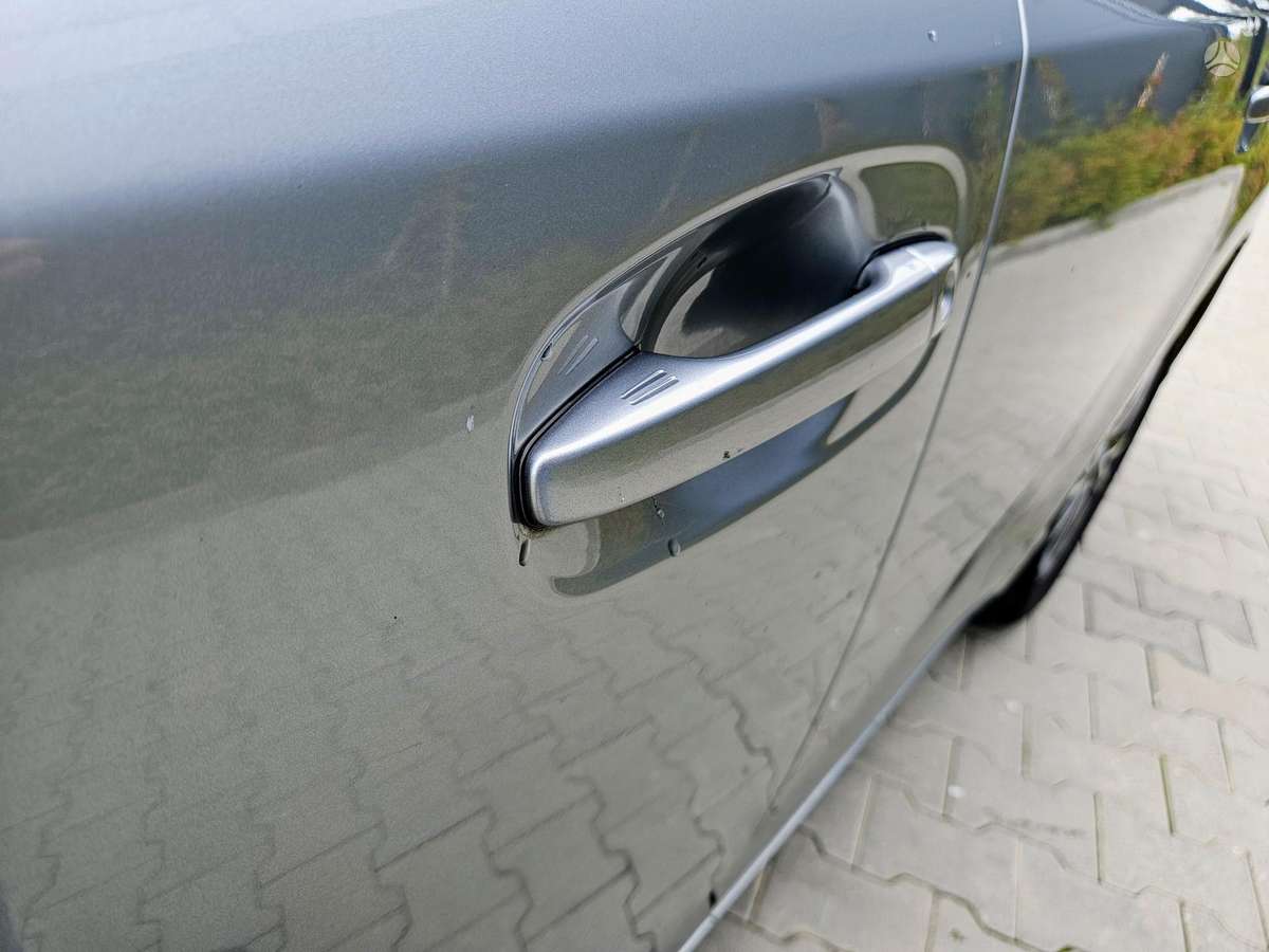 Toyota Avensis - 11