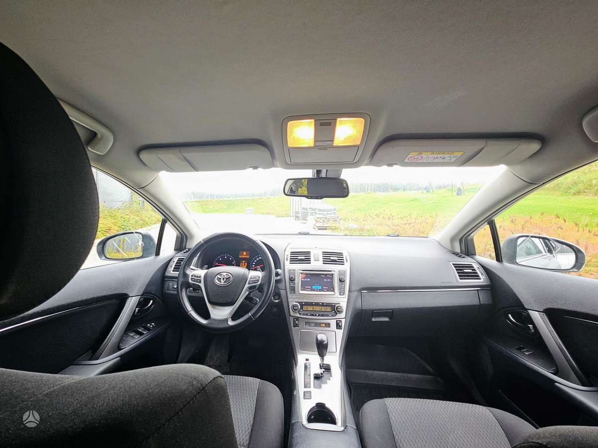 Toyota Avensis - 7