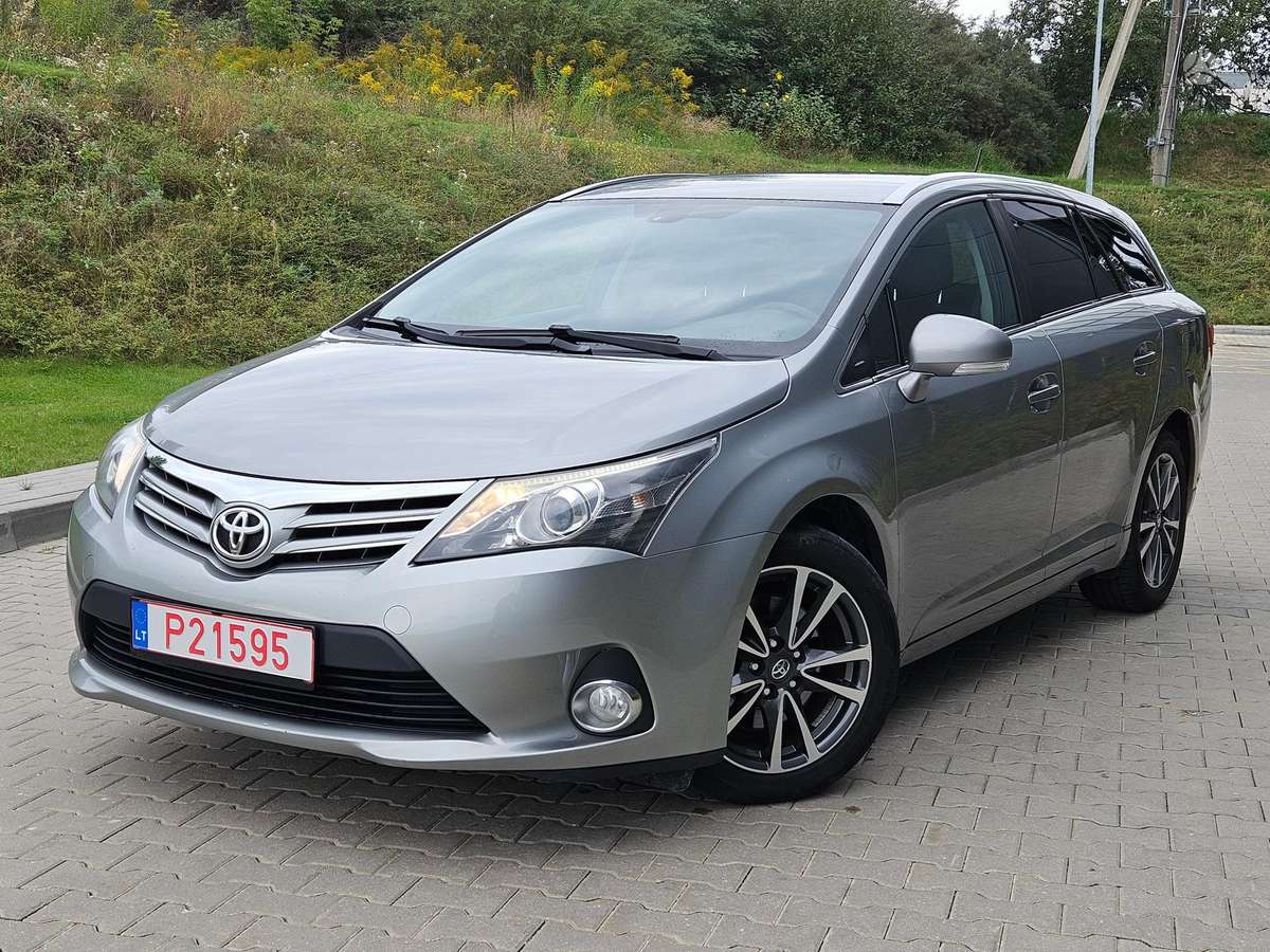 Toyota Avensis - 2