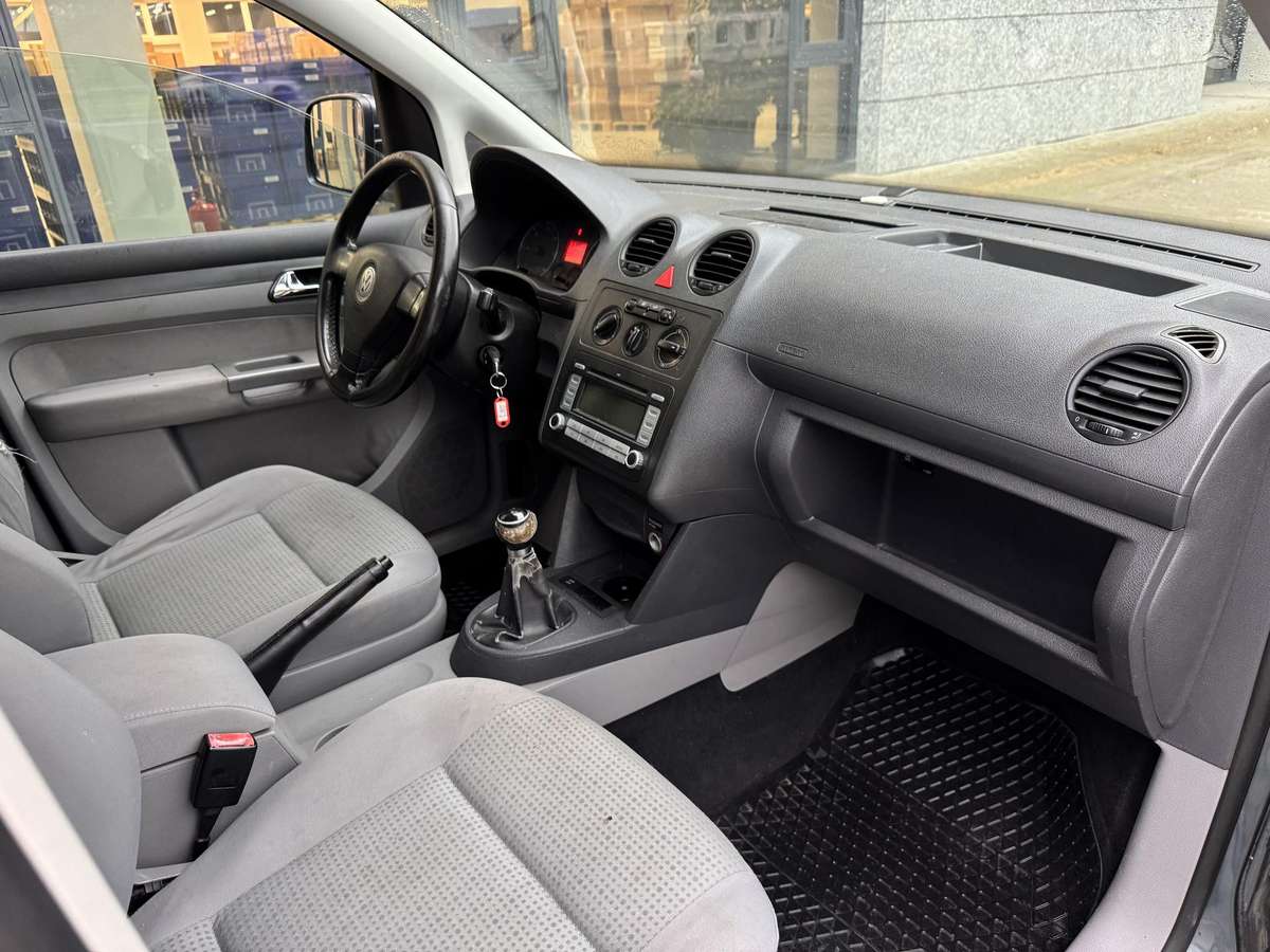 Volkswagen Caddy - 10