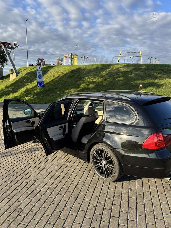 BMW 318, 2.0 l., wagon