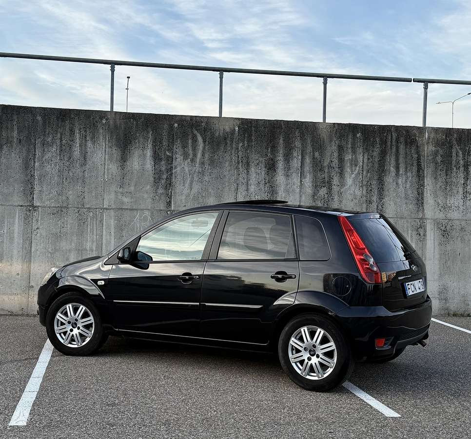 Ford Fiesta - 5