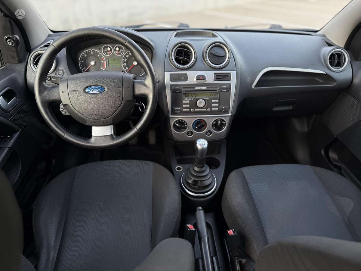 Ford Fiesta - 9