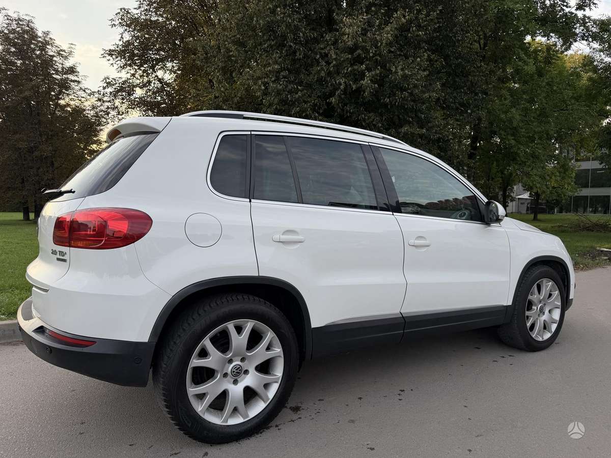 Volkswagen Tiguan - 4