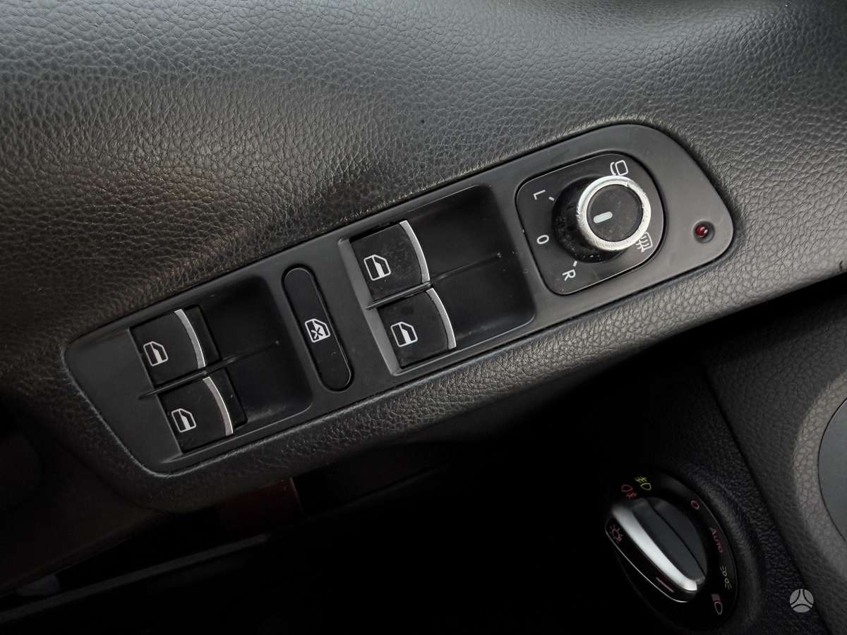 Volkswagen Tiguan - 10