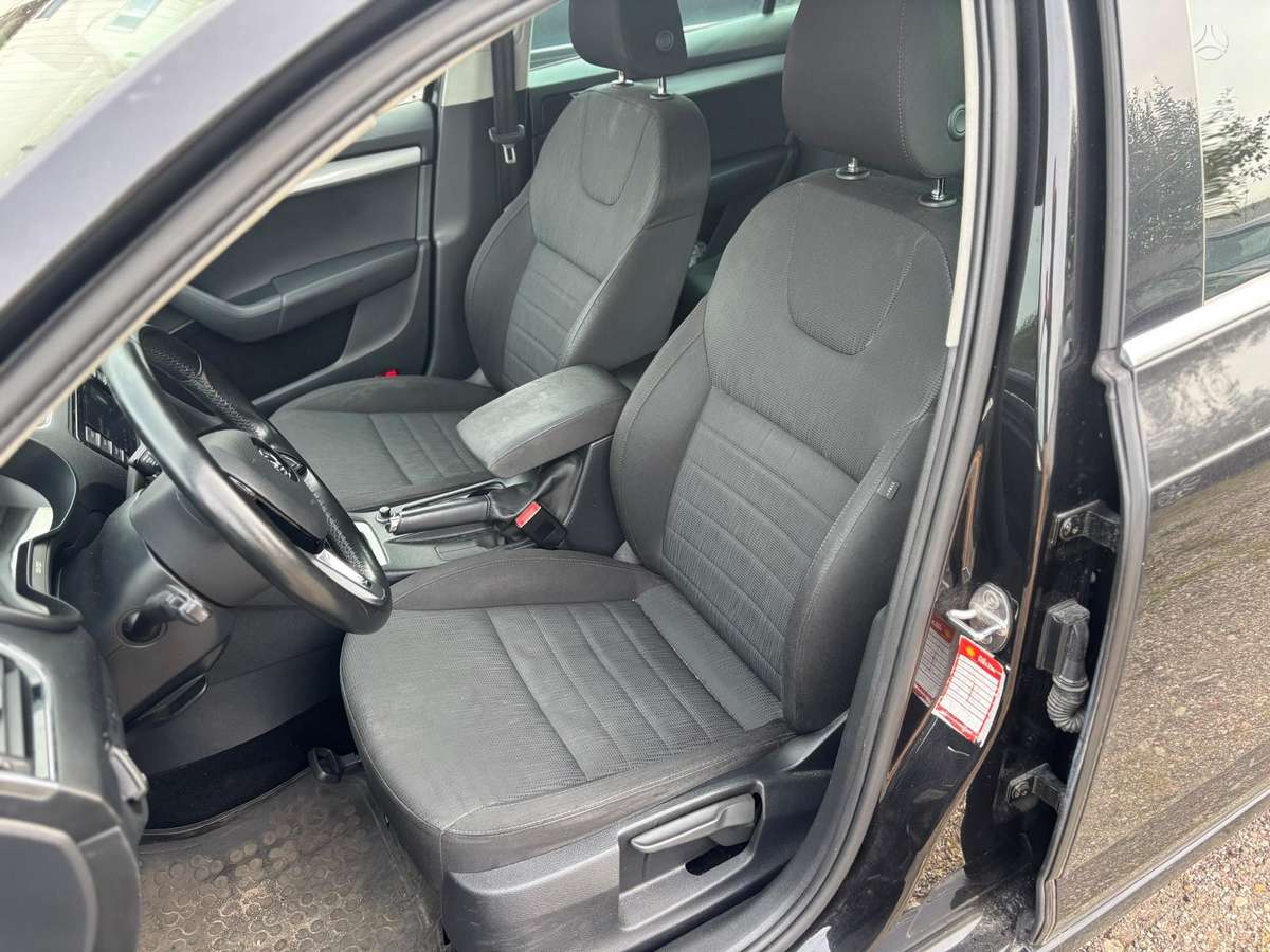 Skoda Octavia 37068366700