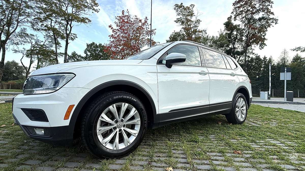 Volkswagen Tiguan - 2
