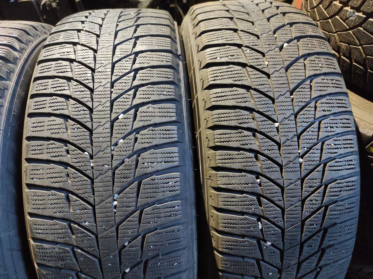 Semperit UniversaliosZiemines, winter 235/60 R18