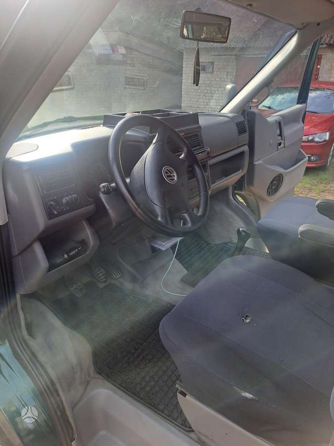 Volkswagen Multivan - 9