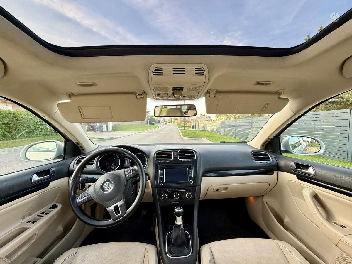 Volkswagen Golf - 9