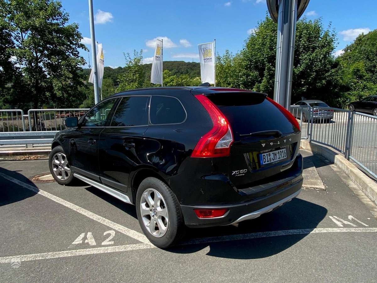 Volvo XC60 - 2