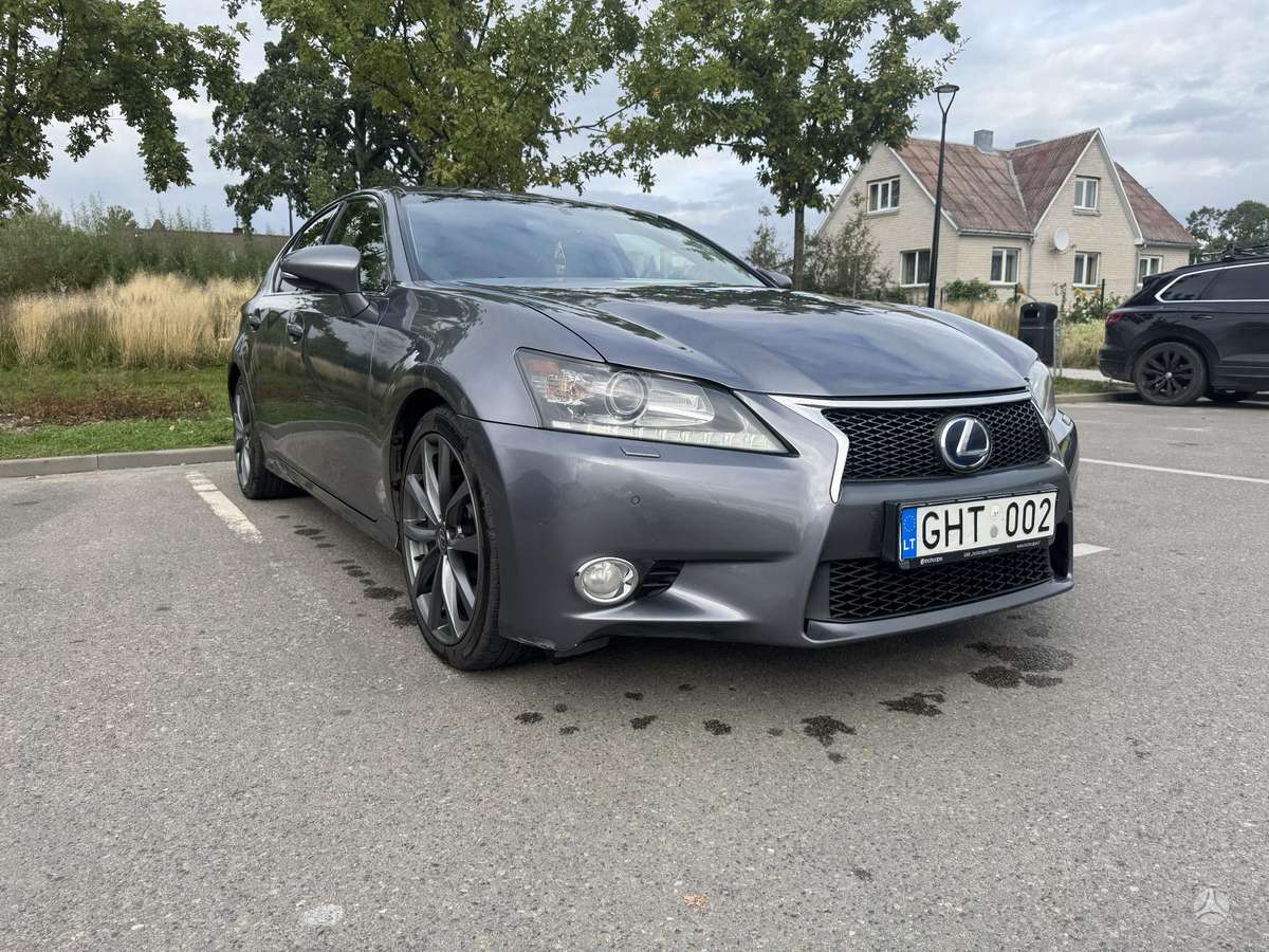 Lexus GS 300h - 2
