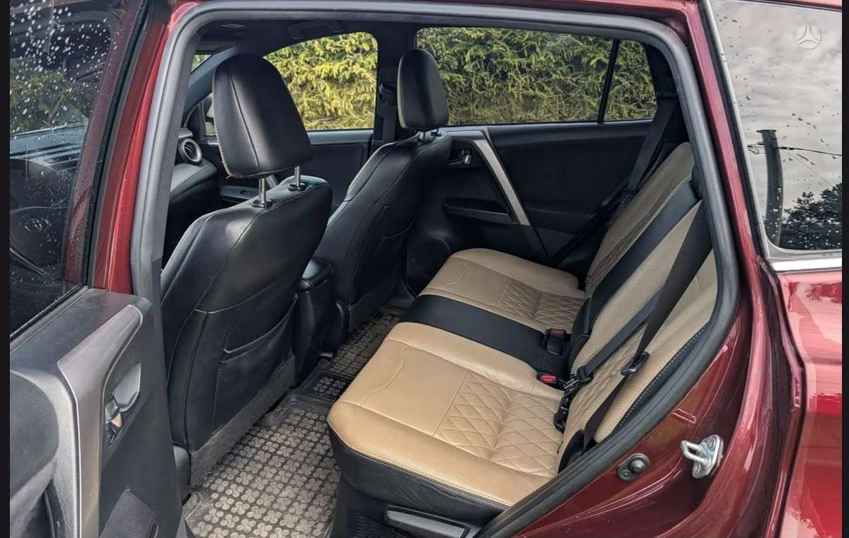 Toyota RAV4 - 5