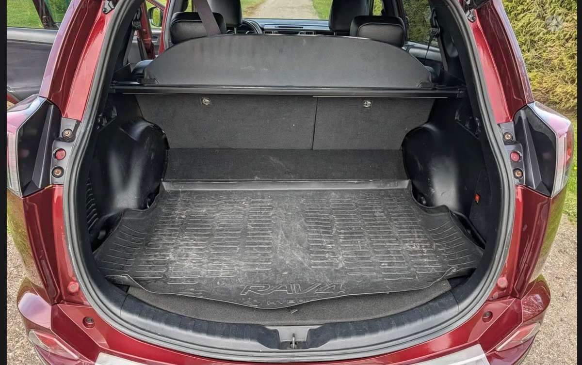 Toyota RAV4 - 9