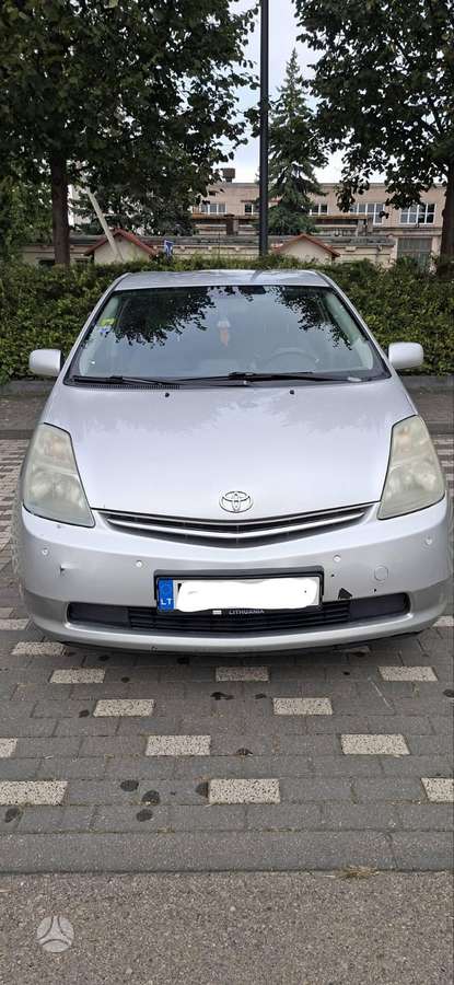 Toyota Prius - 5