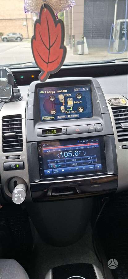 Toyota Prius - 8