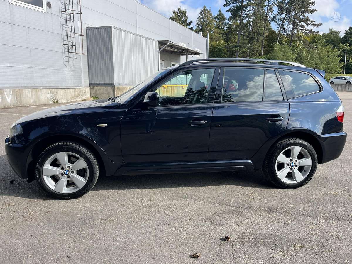 BMW X3, off-road / crossover