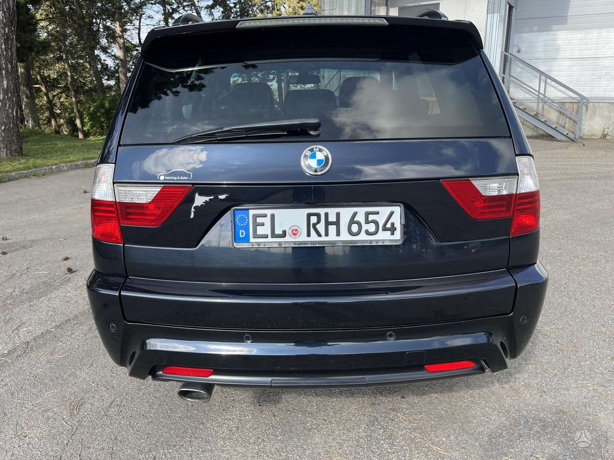 BMW X3, off-road / crossover