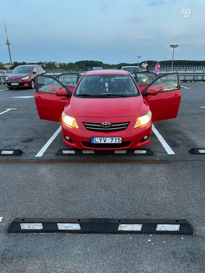 Toyota Corolla - 1