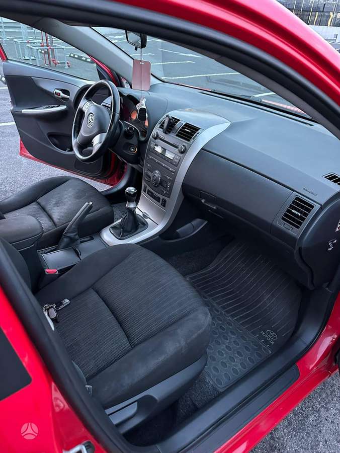 Toyota Corolla - 7