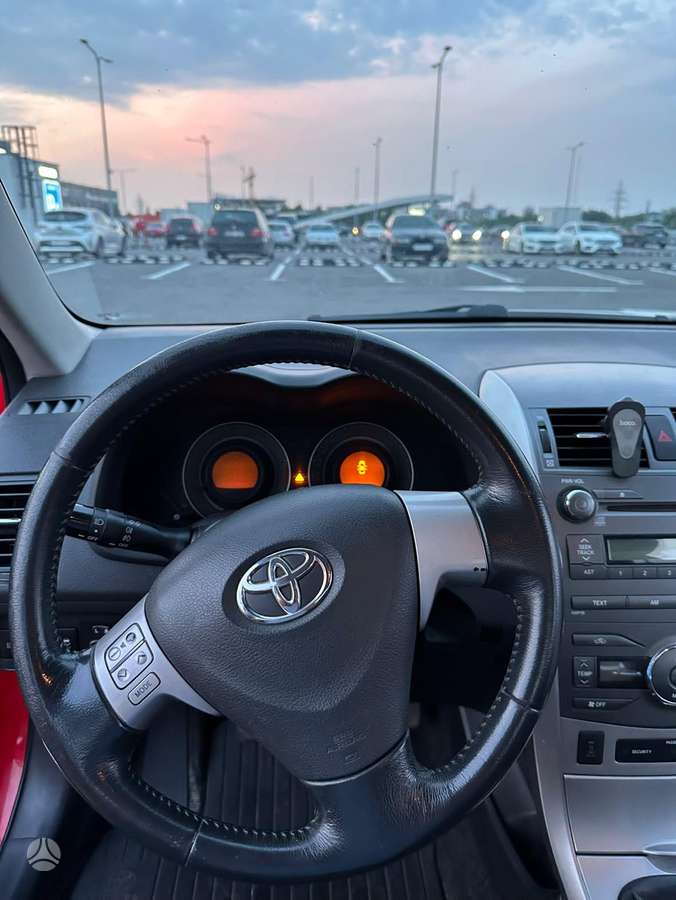Toyota Corolla - 10