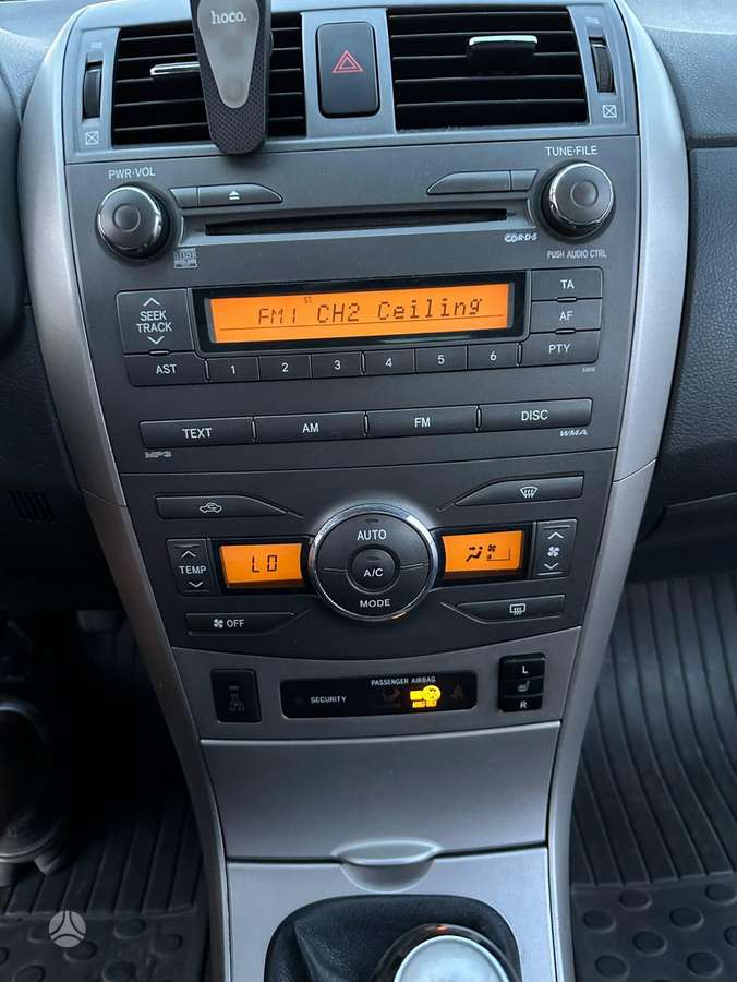 Toyota Corolla - 12