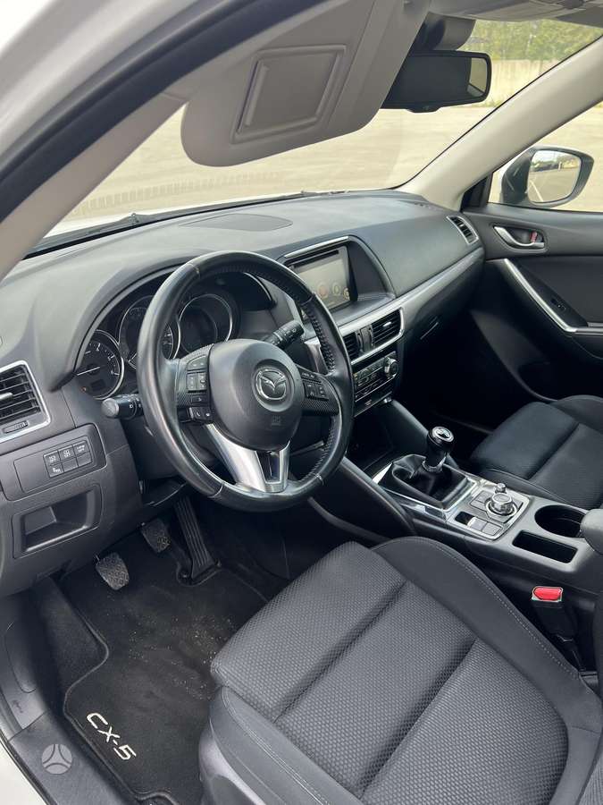Mazda CX-5, 2.2 l., off-road / crossover