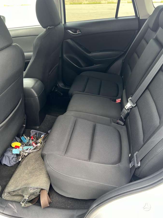 Mazda CX-5, 2.2 l., off-road / crossover
