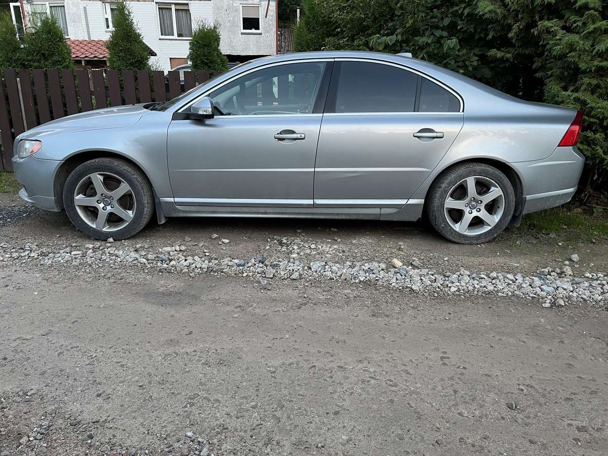 Volvo S80 - 2
