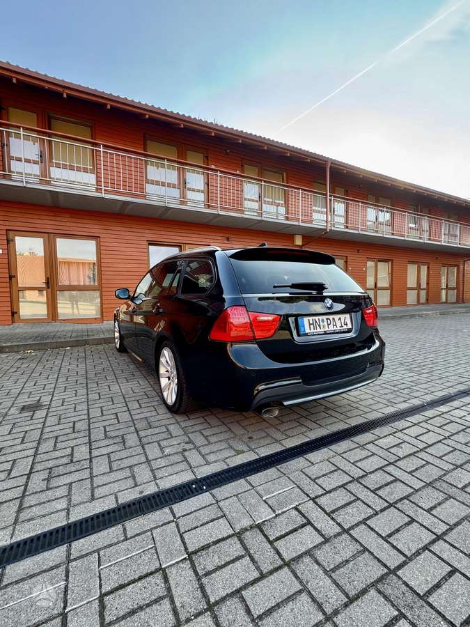 BMW 320, 2.0 l., wagon