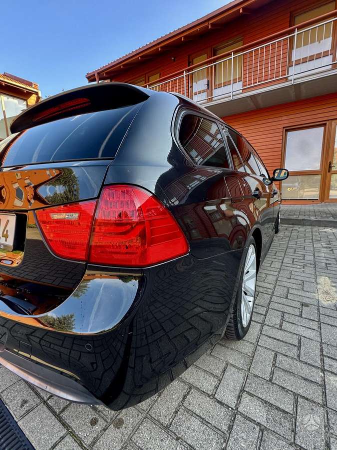 BMW 320, 2.0 l., wagon