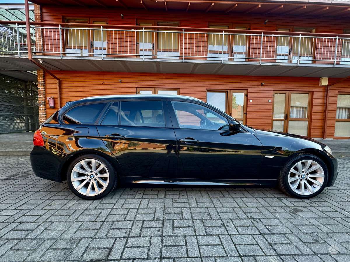 BMW 320, 2.0 l., wagon