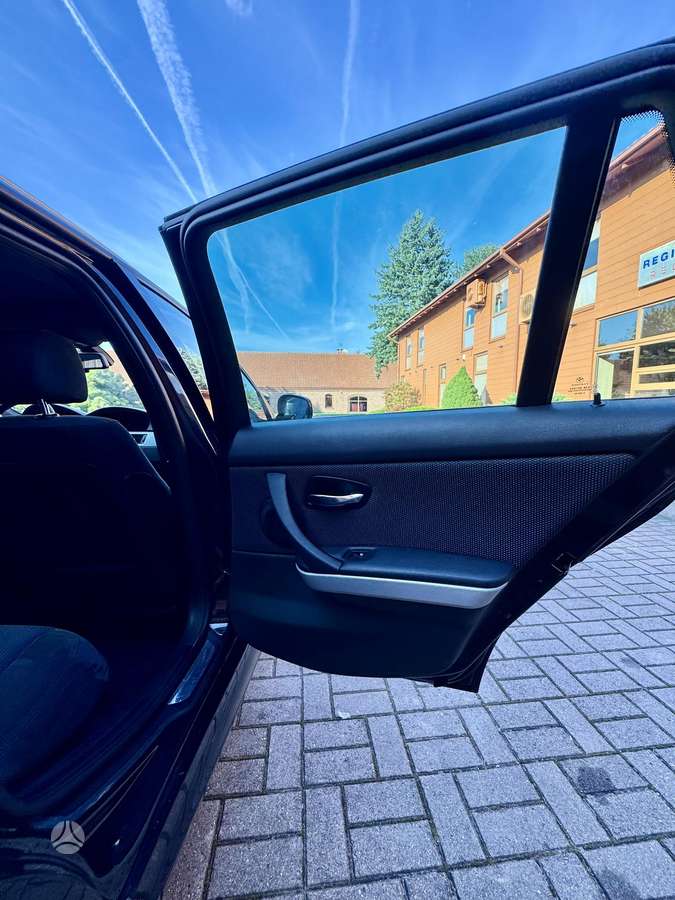 BMW 320, 2.0 l., wagon