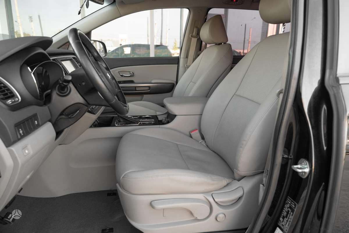 Kia Carnival, 2.2 l., Минивэн