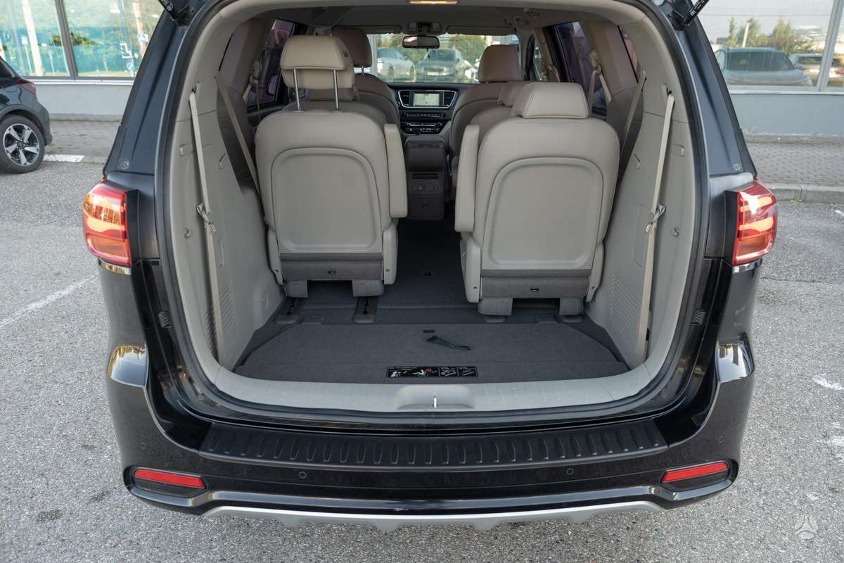 Kia Carnival, 2.2 l., Минивэн