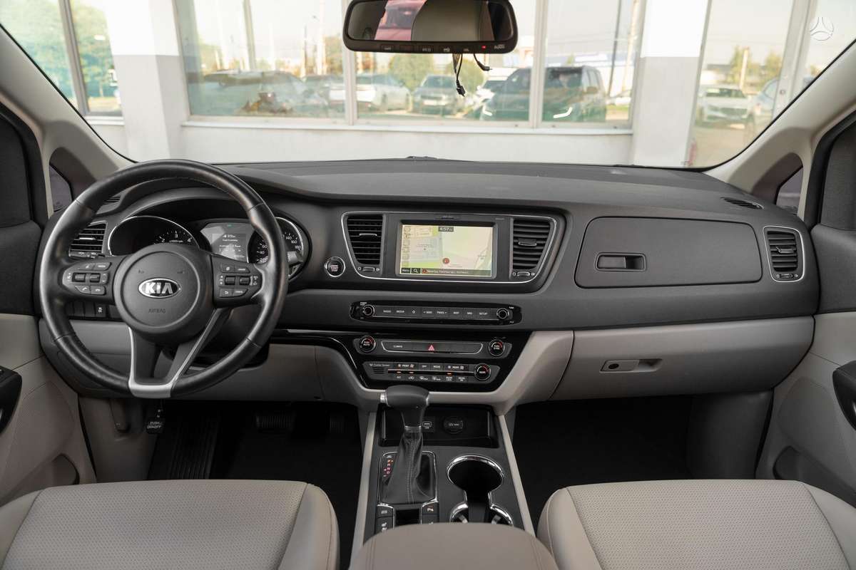 Kia Carnival, 2.2 l., Минивэн