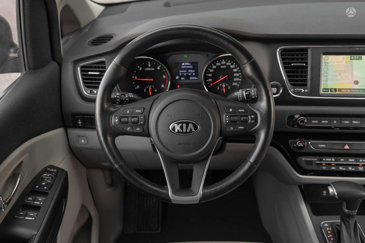 Kia Carnival, 2.2 l., Минивэн