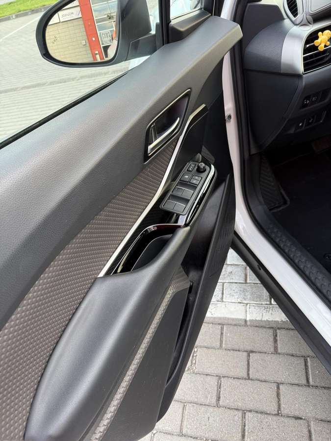 Toyota C-HR - 7