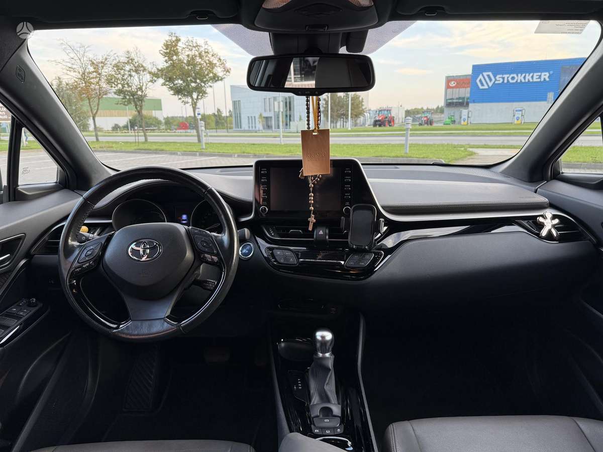 Toyota C-HR - 8
