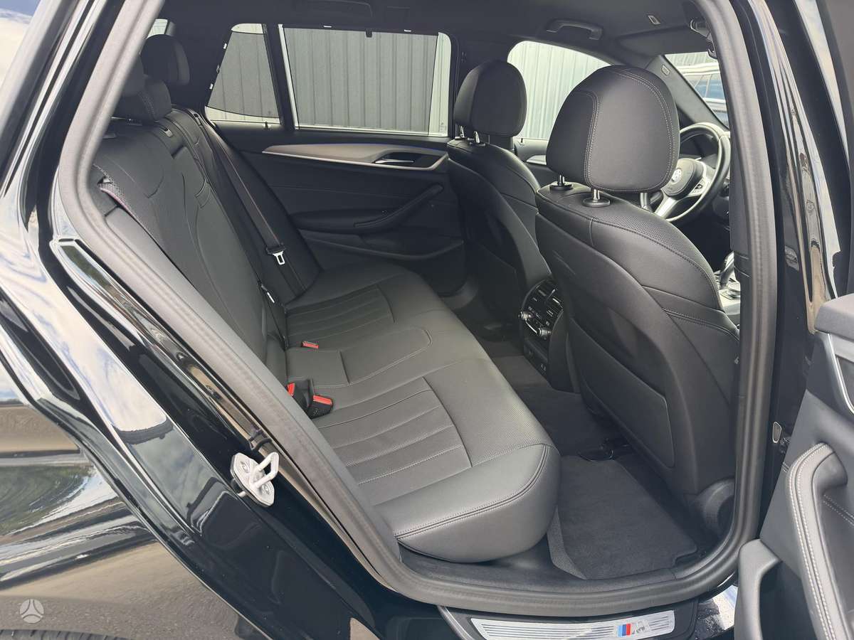 BMW 530, Универсал