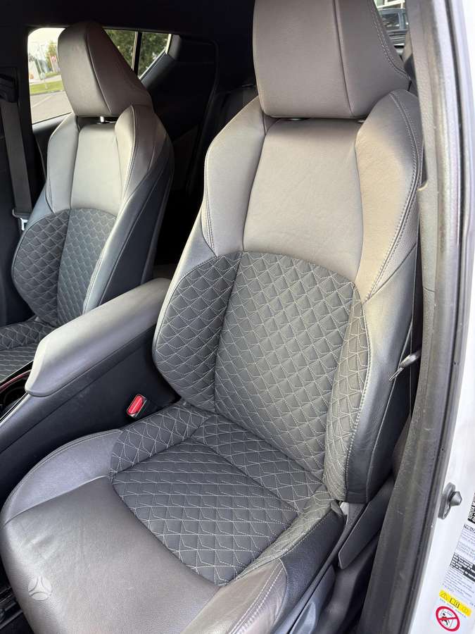 Toyota C-HR - 11