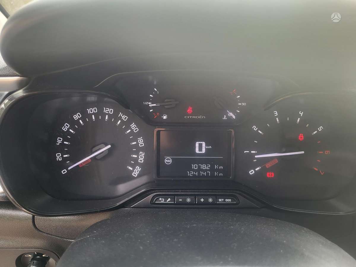 Citroen C1, 1.2 l., Хэтчбек