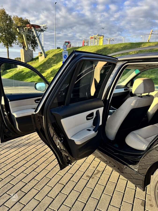BMW 318, 2.0 l., wagon