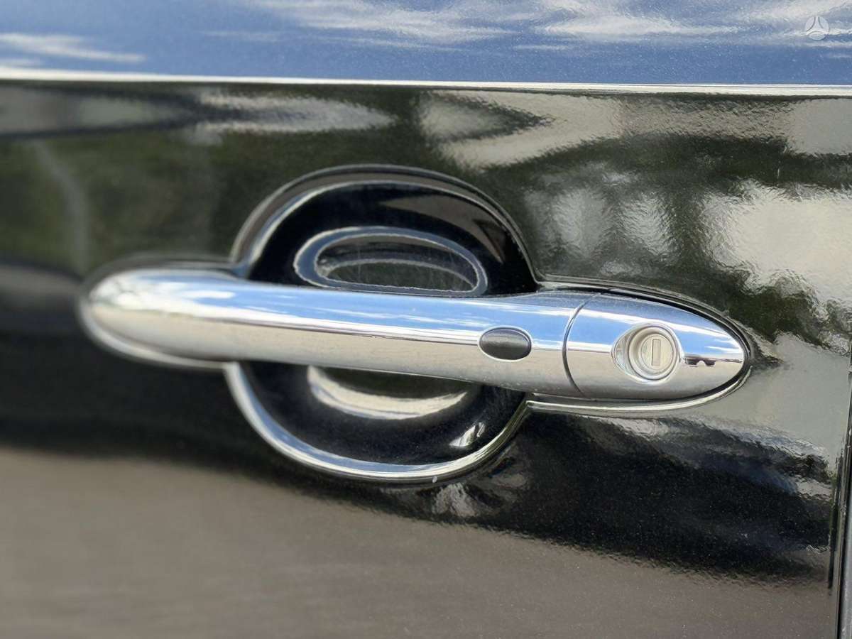 Kia Carnival, 2.2 l., Минивэн