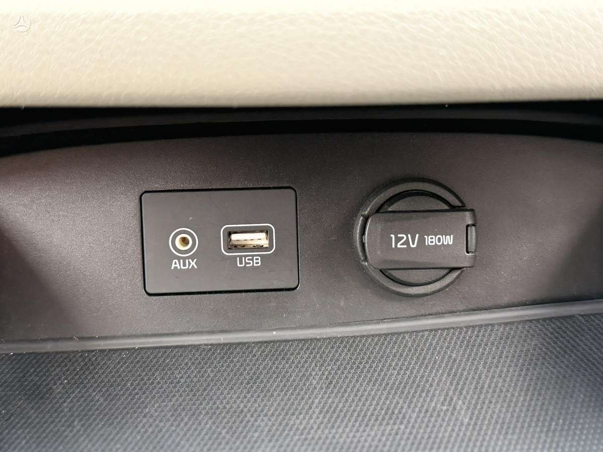 Kia Carnival, 2.2 l., Минивэн