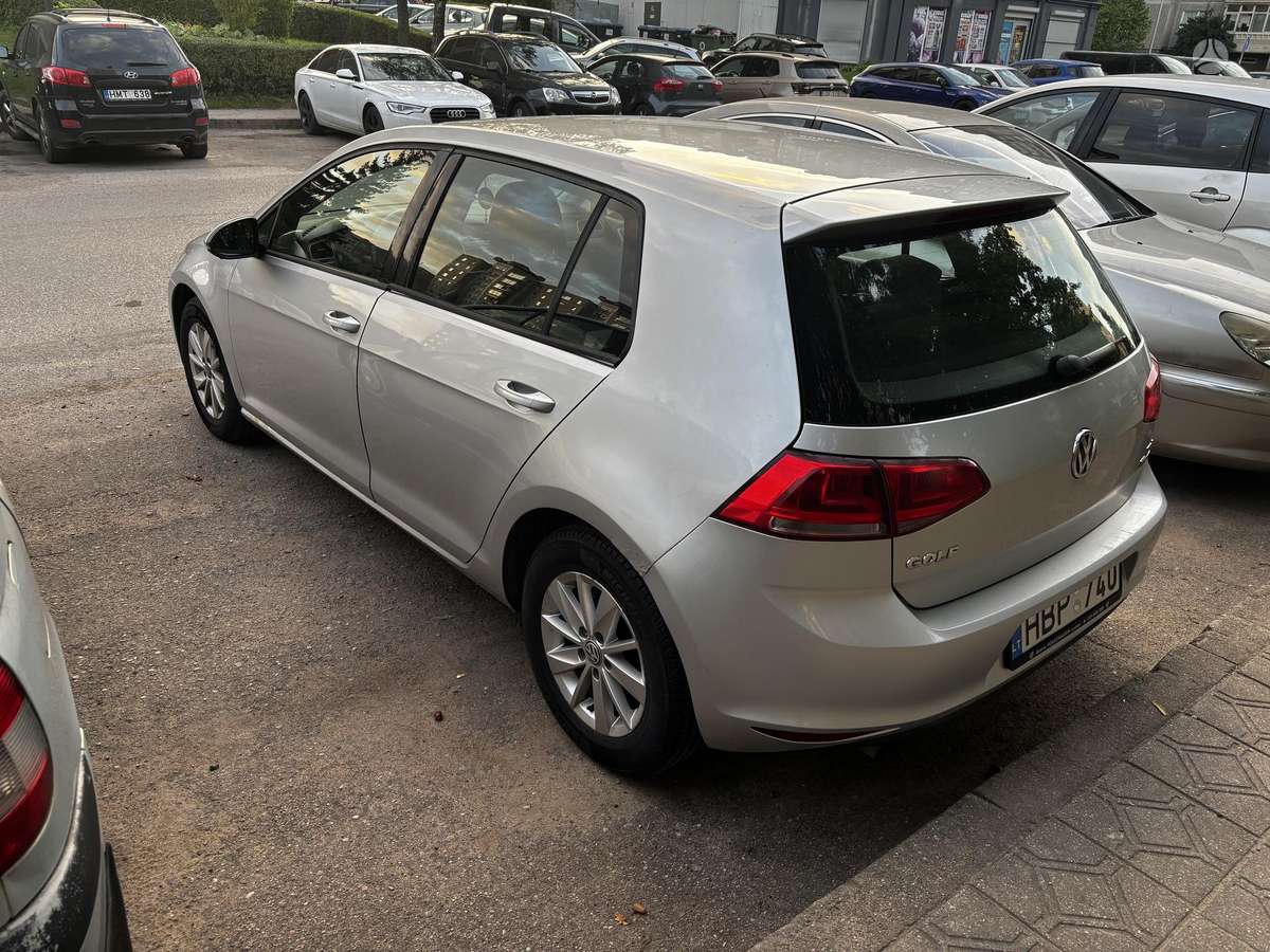 Volkswagen Golf - 4