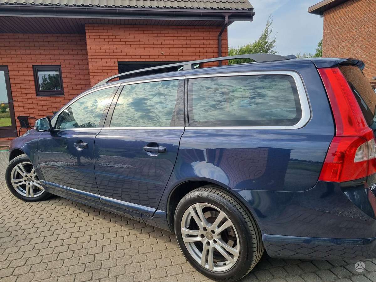 Volvo V70, 2.0 l., Универсал